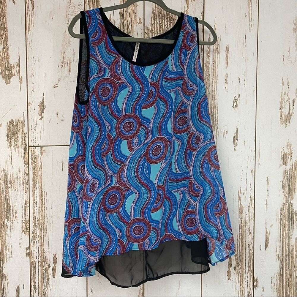 Yummy Plus, Blue Print Sleeveless Blouse Sheer Back Detail. Size 1X.